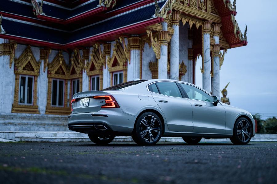  Volvo S60 T6 Inscription 2016 года  (JP) (фото 33 из 35)